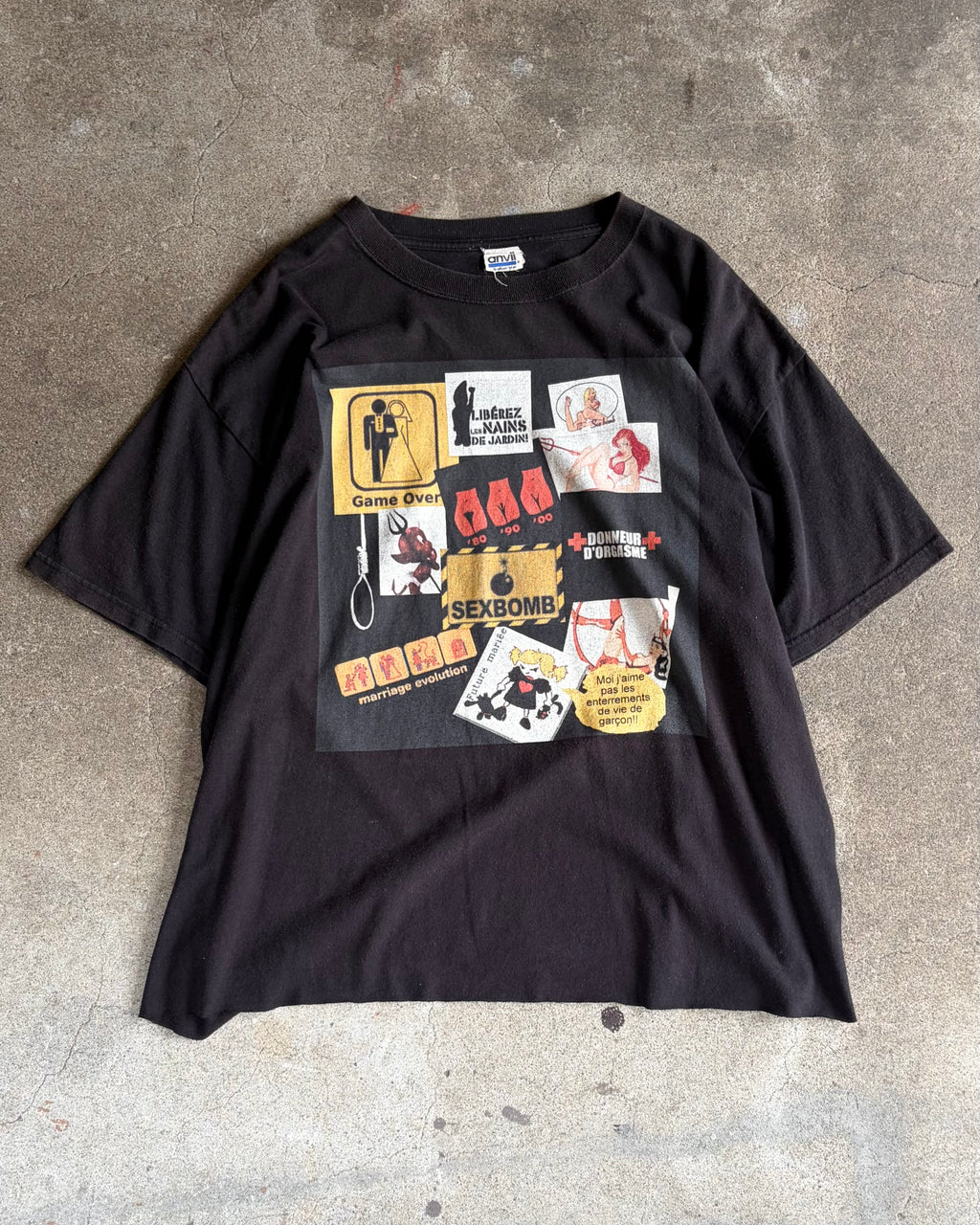 90-00’s graphic t-shirt