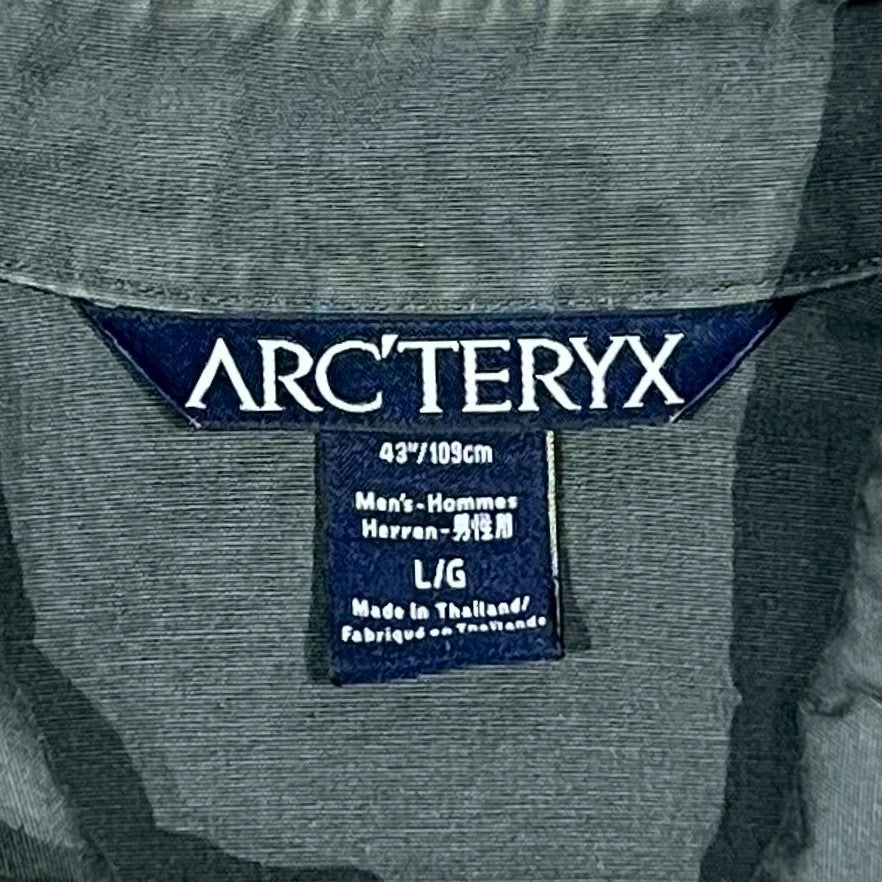 90’s-00’s “ARC’TERYX”
crosswire jacket