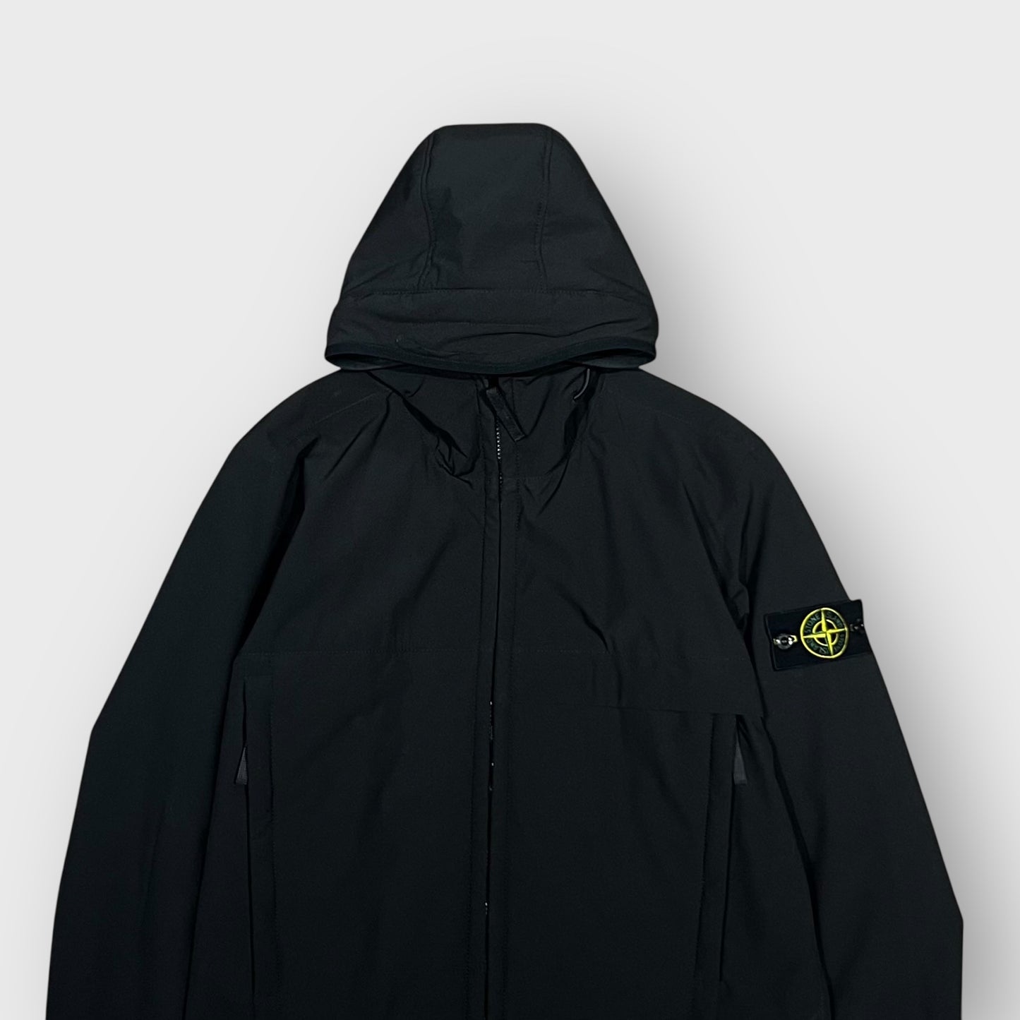 00’s “STONE ISLAND”
hooded soft shell jacket