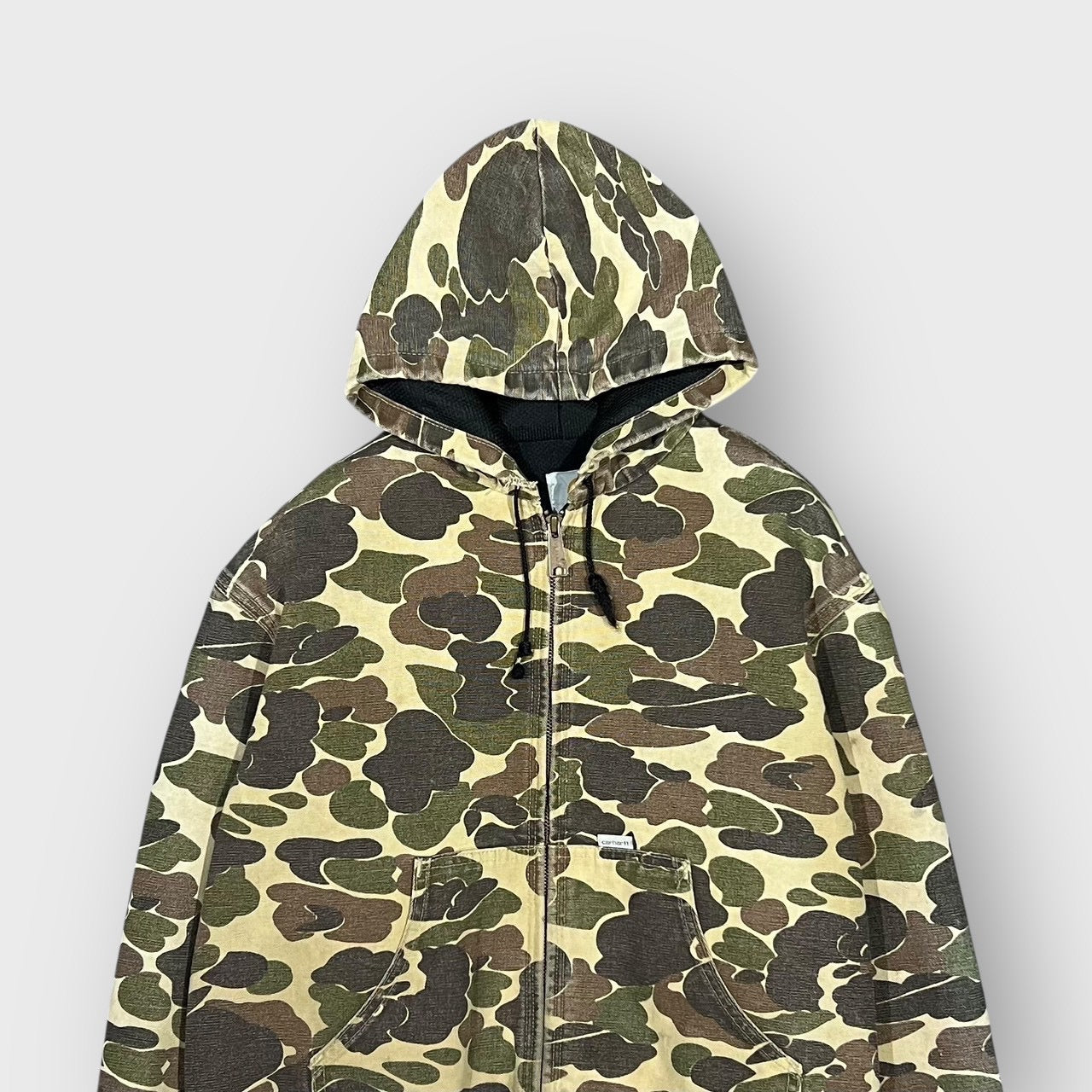 90’s “Carhartt”
camouflage pattern active jacket