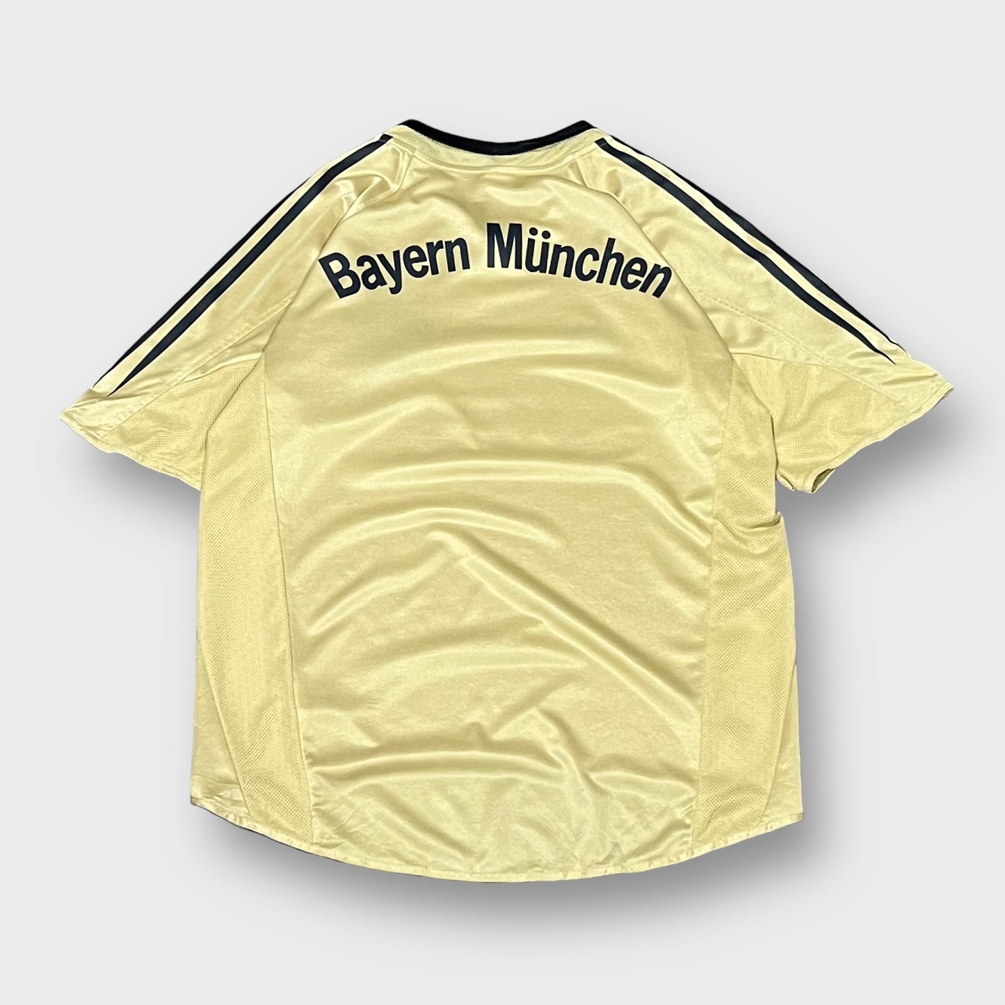 adidas “Bayern Munich” 2004-05  soccer shirt