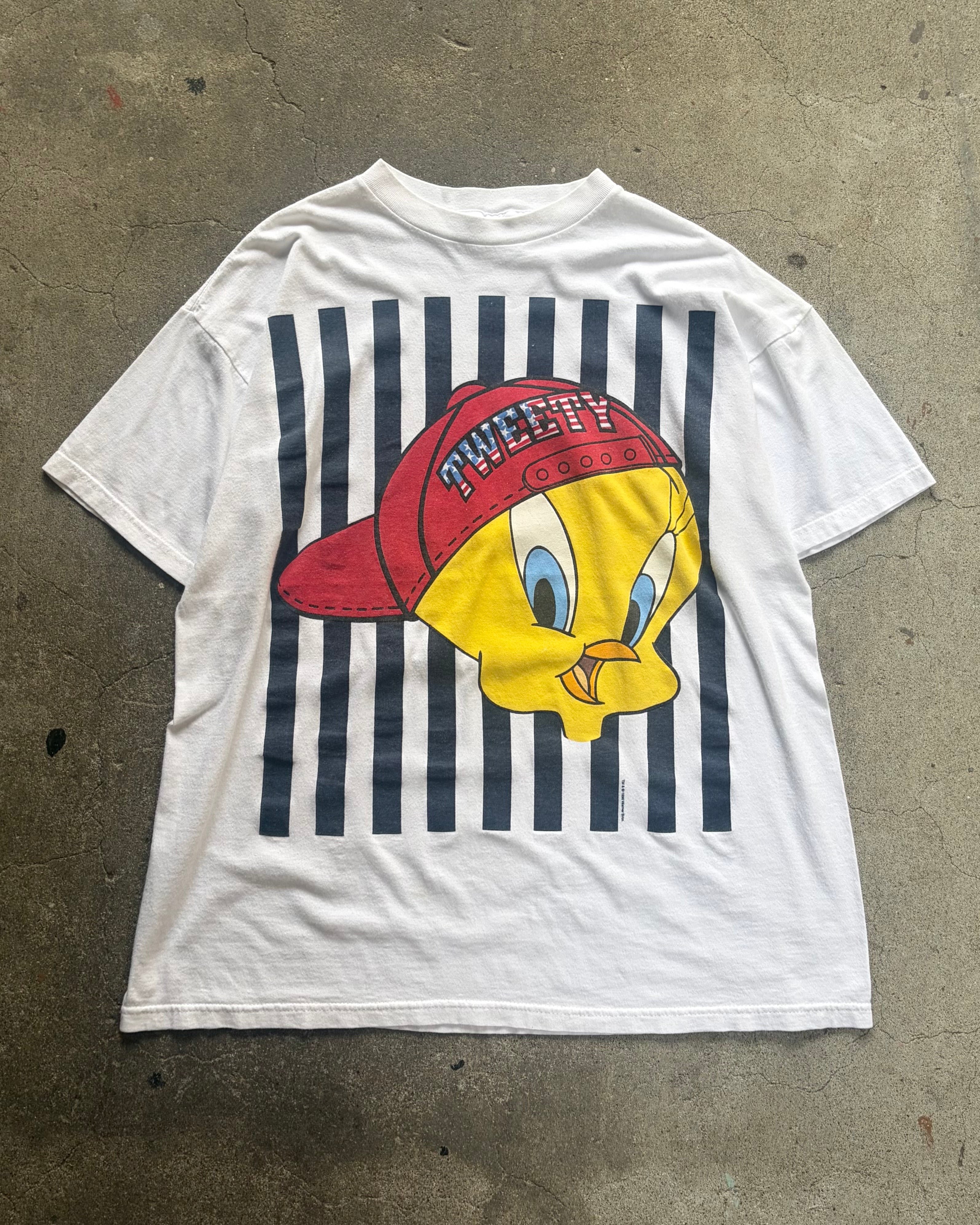 00’s “tweety” character t-shirt