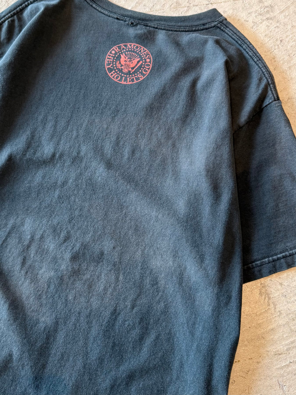 00’s “RAMONES”
band t-shirt