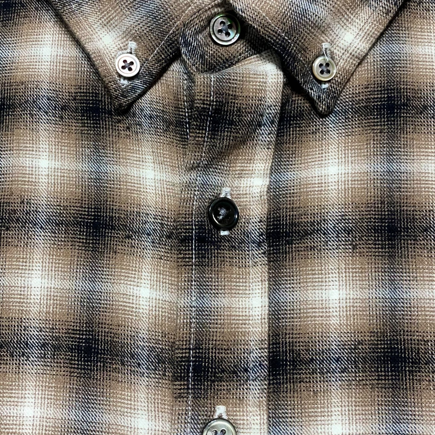 00's "OUTCLASS" Ombre check pattern shirt