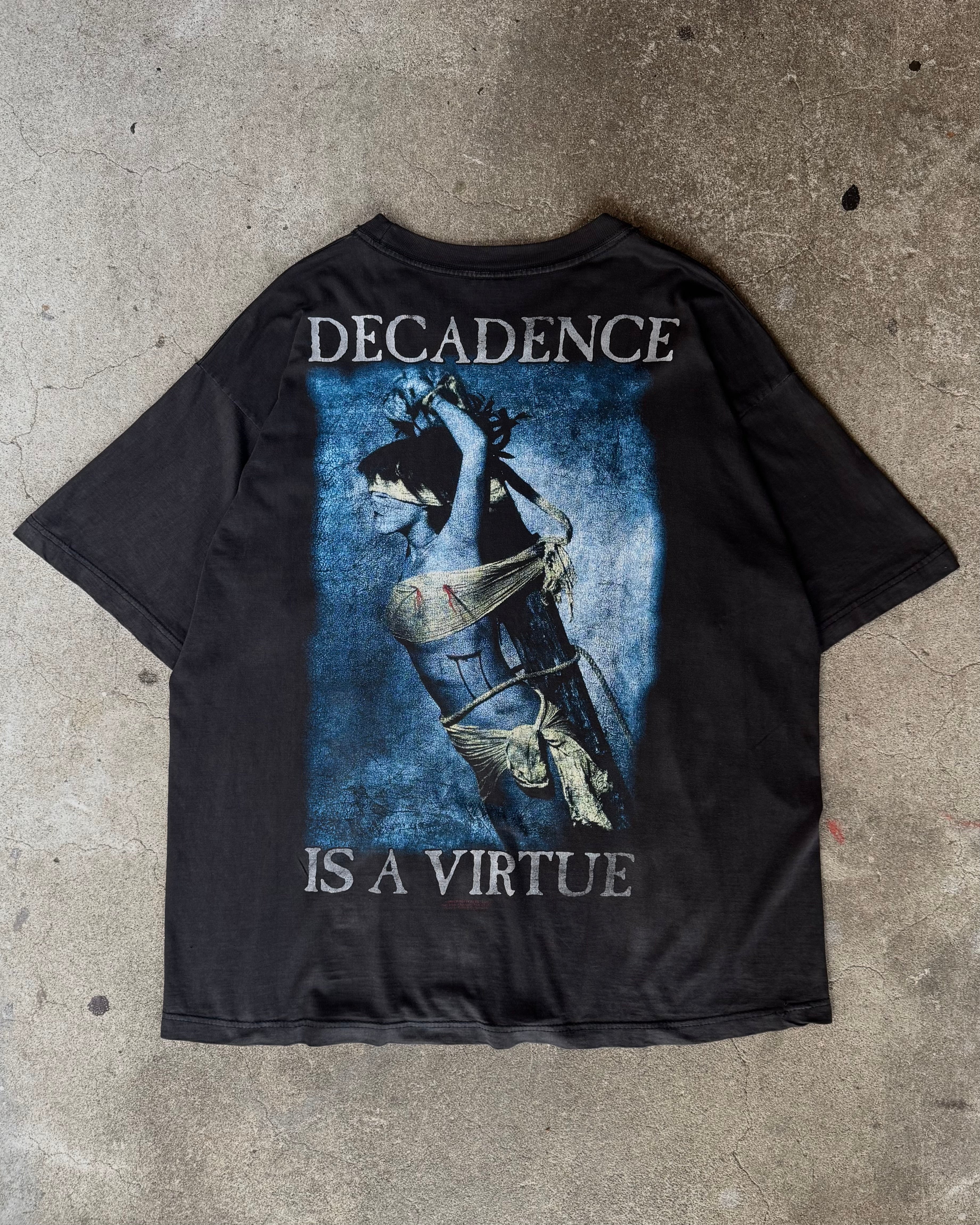 90’s Cradle Of Filth
“Decadence Is A Virtue” band t-shirt X-LARGE