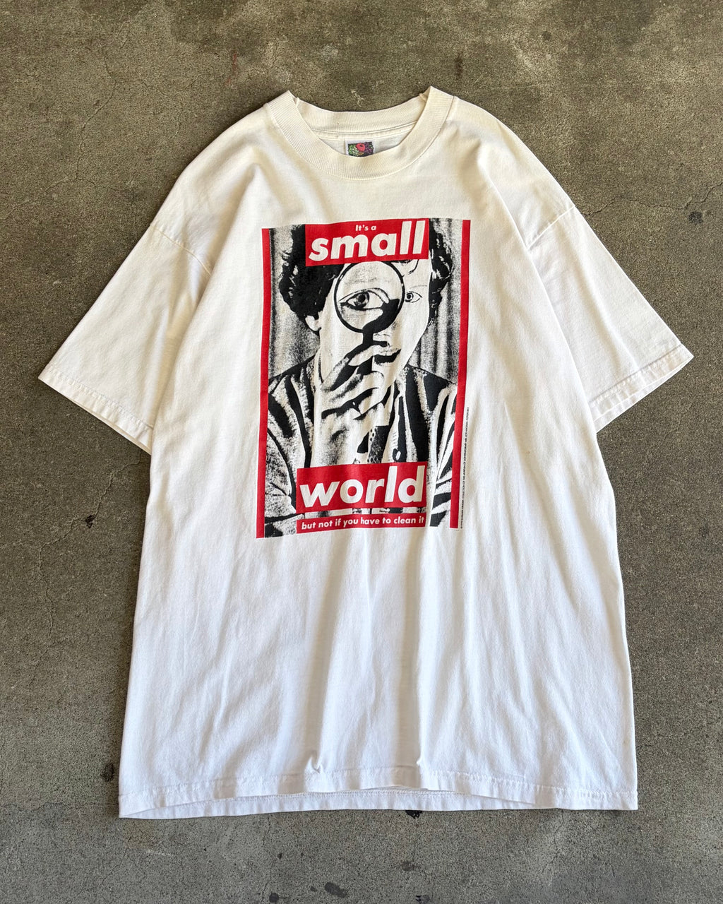 90’s Barbara Kruger “It's a small world” art t-shirt large