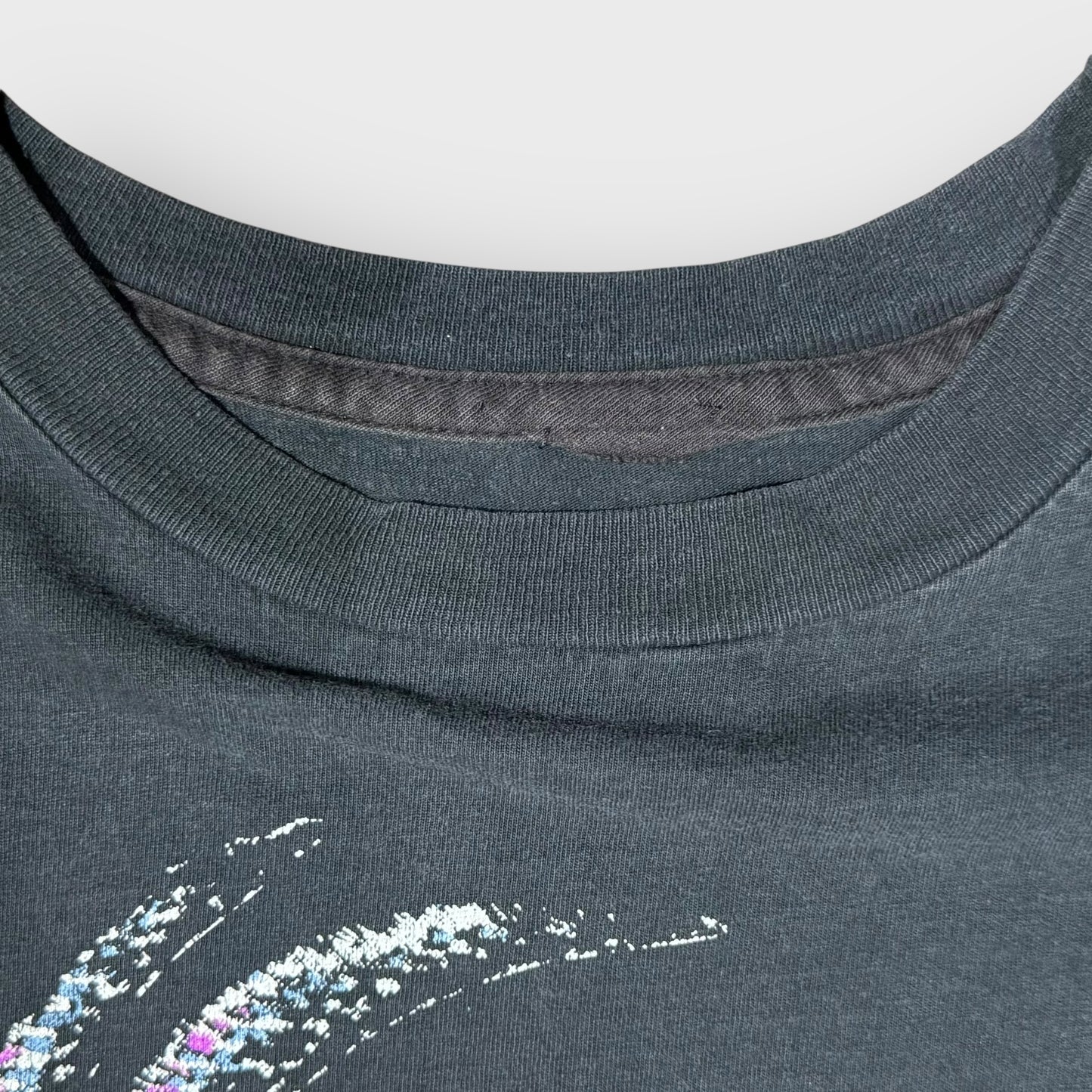 90’s LOONEY TUNES
“Sylvester Cat” character t-shirt