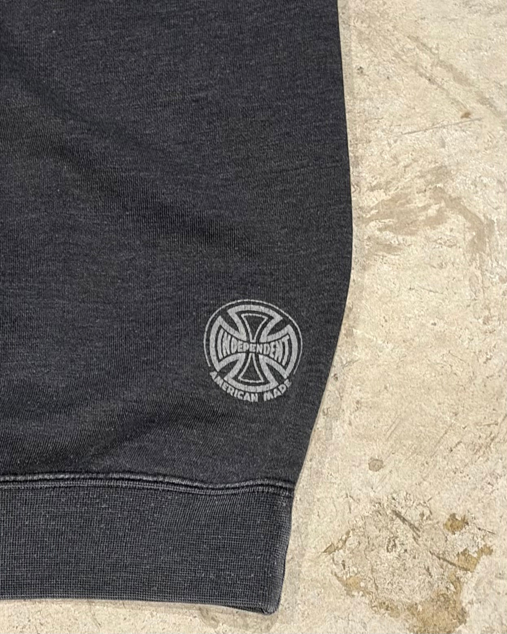 00’s “INDEPENDENT”
pull-over hoodie LARGE