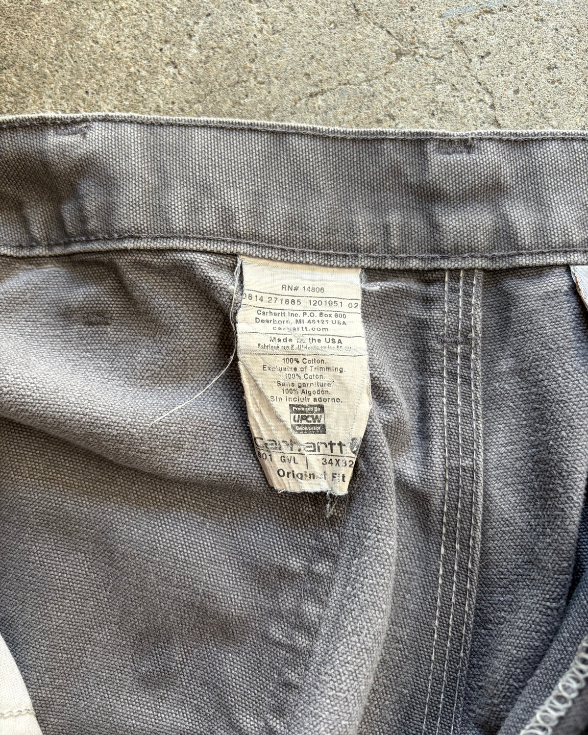 00’s “Carhartt” double knee pants 34×32
